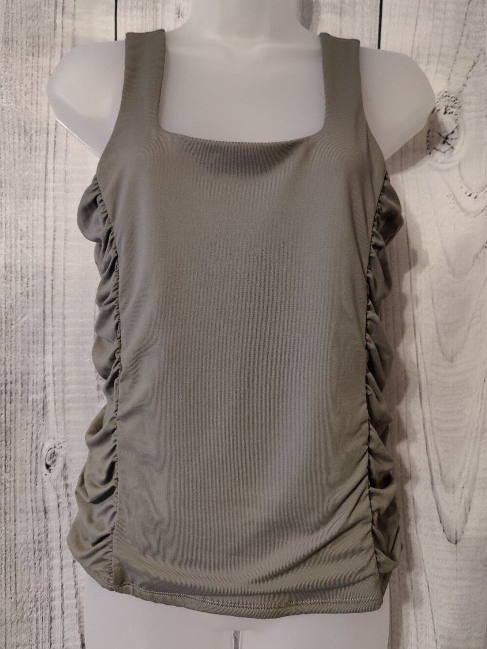 Red by BKE Light Gray Ruched-Side Tank Top